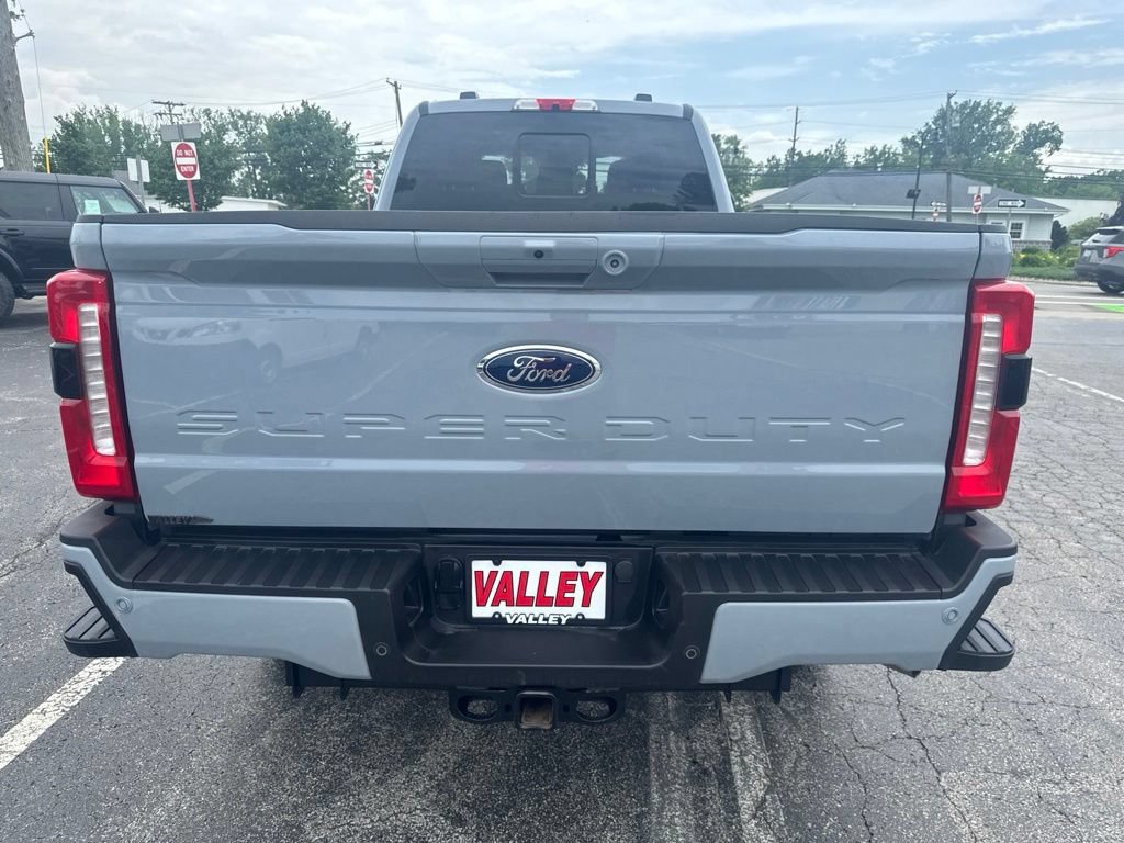 Certified 2025 Ford F350 Lariat w/ Lariat Ultimate Package AWD/4WD image 4