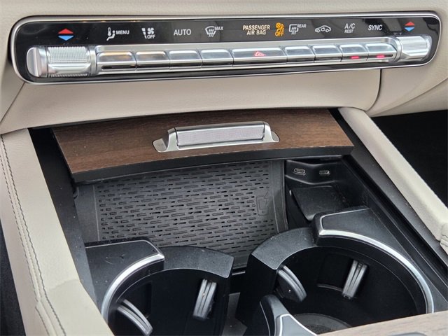 Used 2021 Mercedes-Benz GLS 450 4MATIC image 22