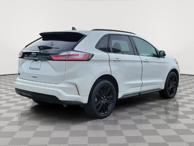 Certified 2024 Ford Edge ST-Line AWD/4WD image 5