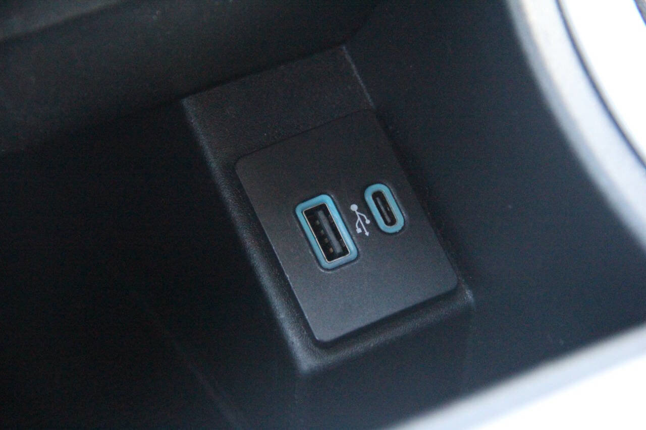 Certified 2023 Ford Edge SEL image 29