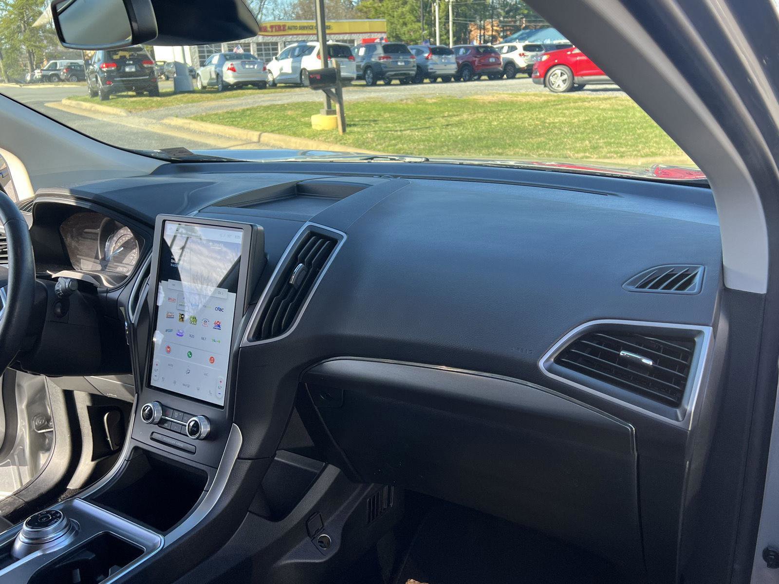 Certified 2022 Ford Edge SEL w/ Convenience Package image 16