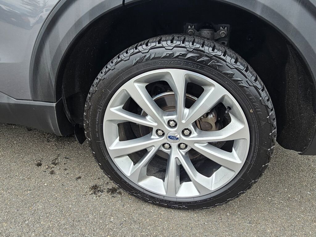 Certified 2021 Ford Explorer Platinum w/ Equipment Group 601A AWD/4WD image 10