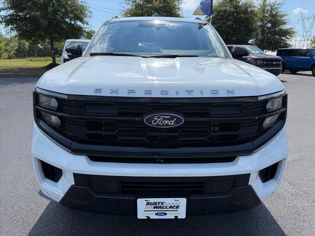 Certified 2025 Ford Expedition Active AWD/4WD image 3