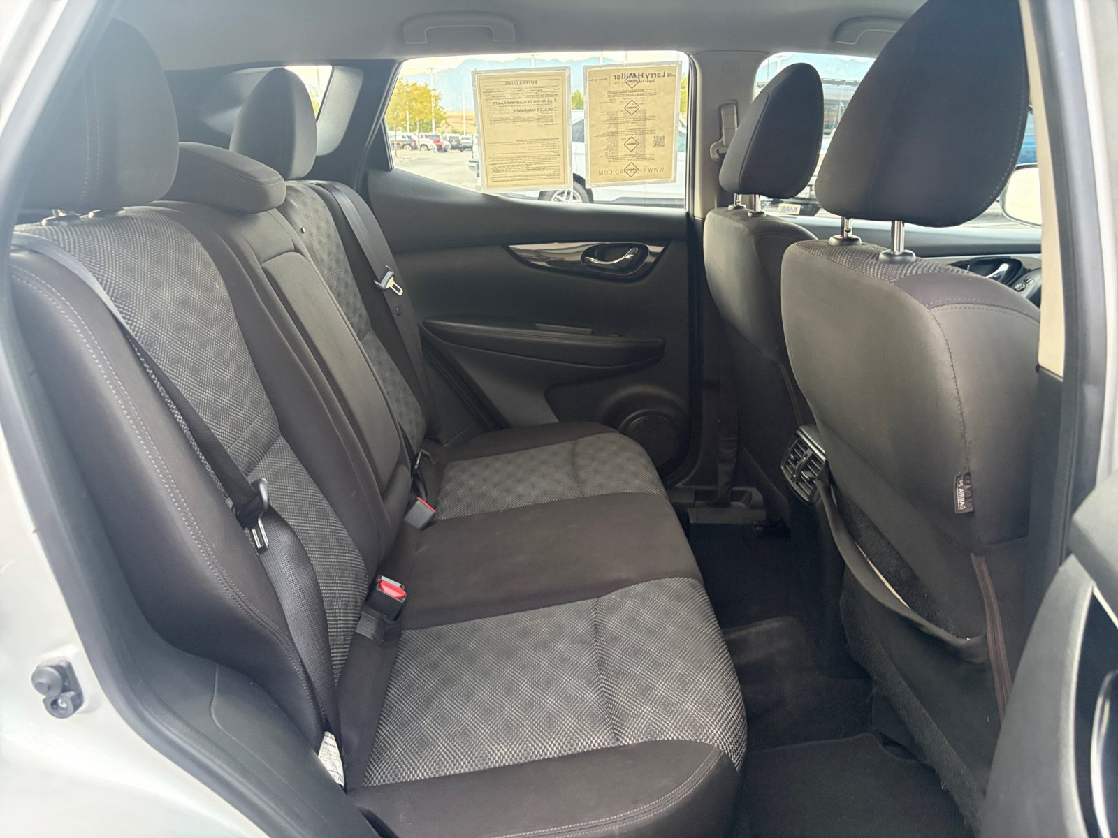 Used 2017 Nissan Rogue Sport SV FWD image 28