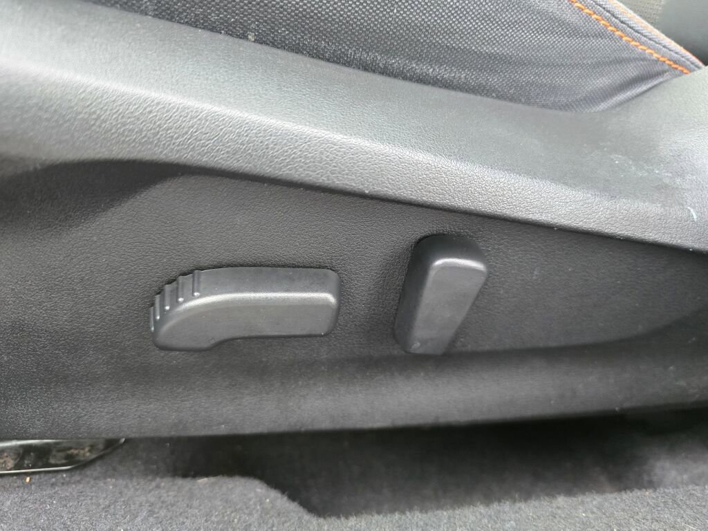 Used 2021 Subaru Crosstrek 2.0i Premium w/ Moonroof Package image 17