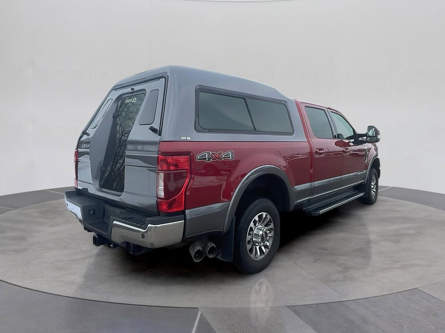 Certified 2022 Ford F350 Lariat w/ Lariat Value Package AWD/4WD image 6