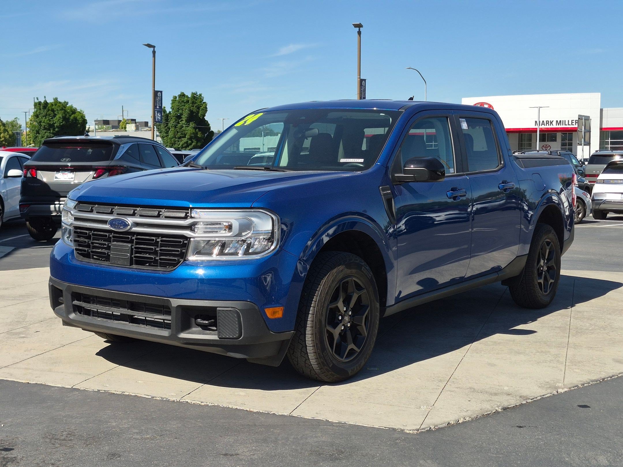 Certified 2024 Ford Maverick Lariat w/ FX4 Off-Road Package AWD/4WD image 11