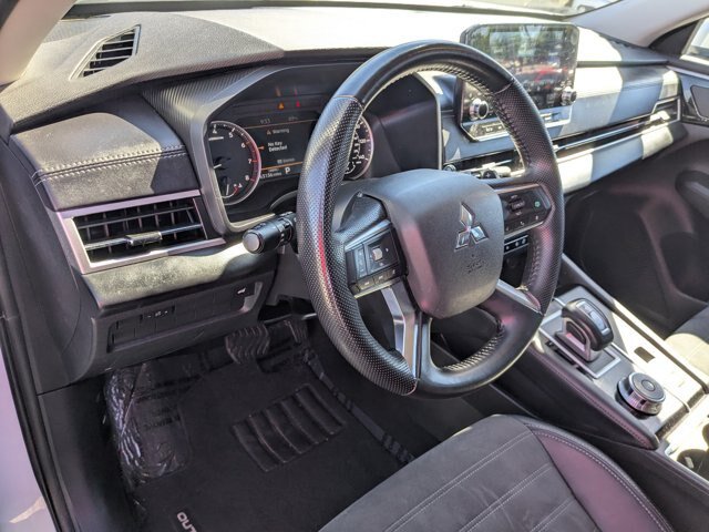 Used 2024 Mitsubishi Outlander SE FWD image 12