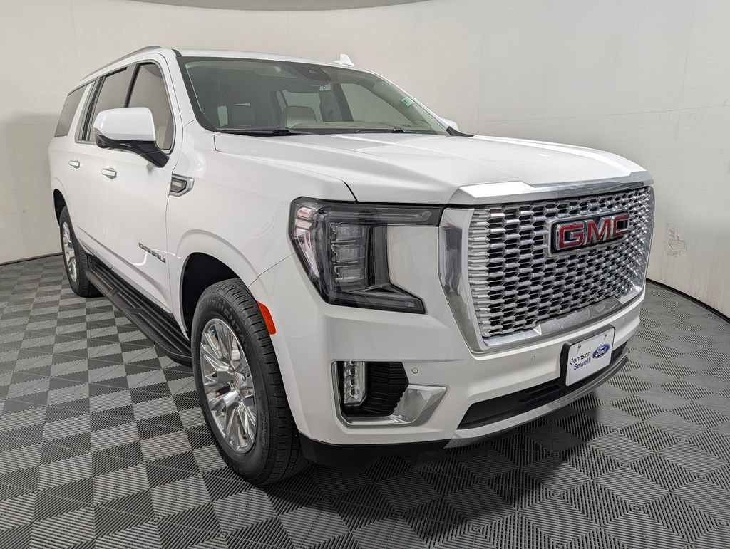 Used 2023 GMC Yukon XL Denali w/ Max Trailering Package AWD/4WD image 1