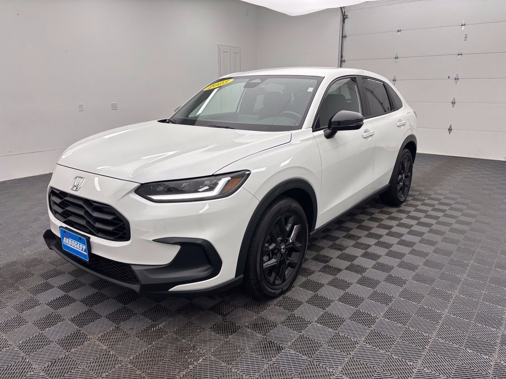 Used 2023 Honda HR-V Sport image 2
