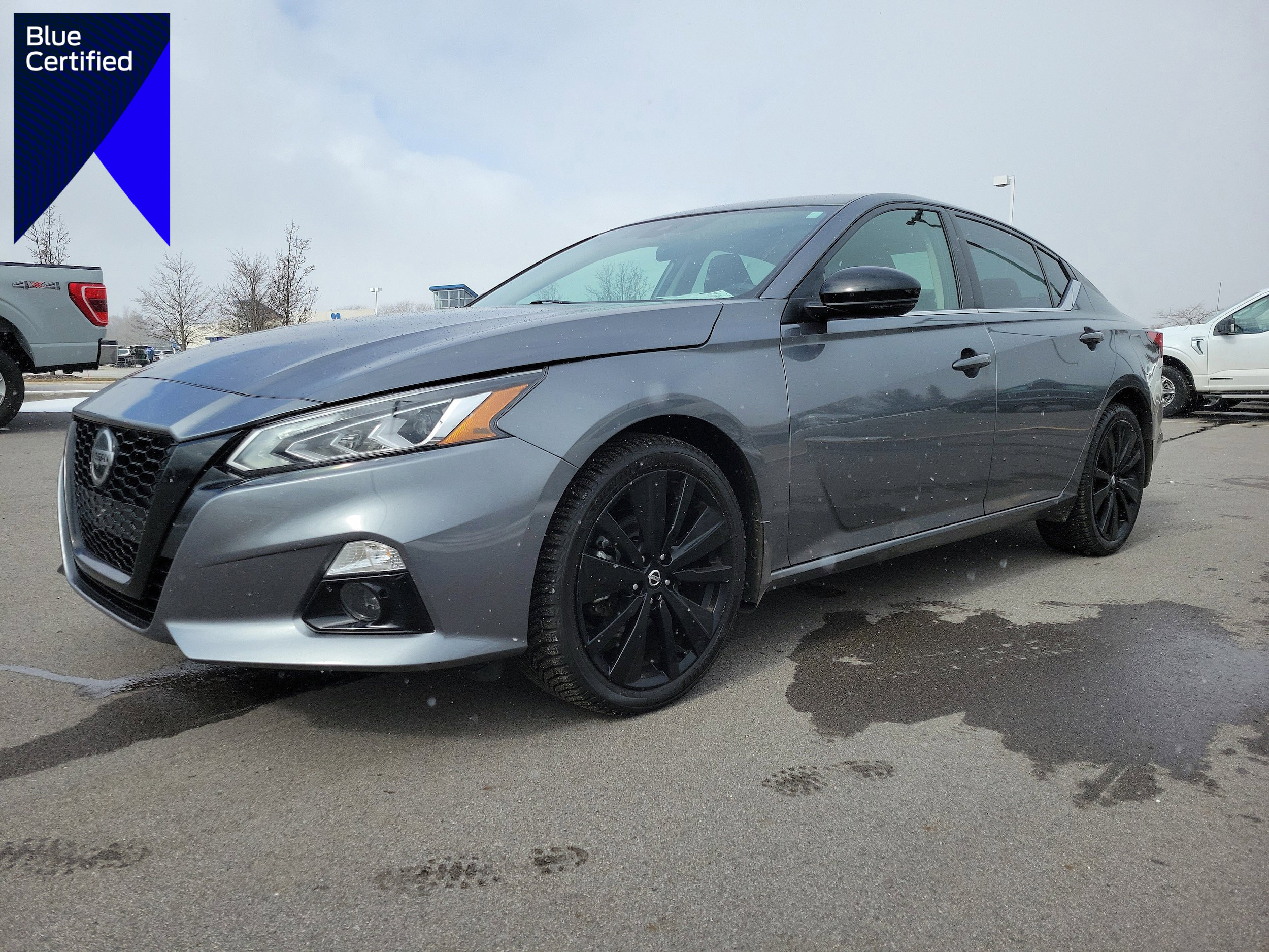 Used 2022 Nissan Altima 2.5 SR w/ Midnight Edition Package