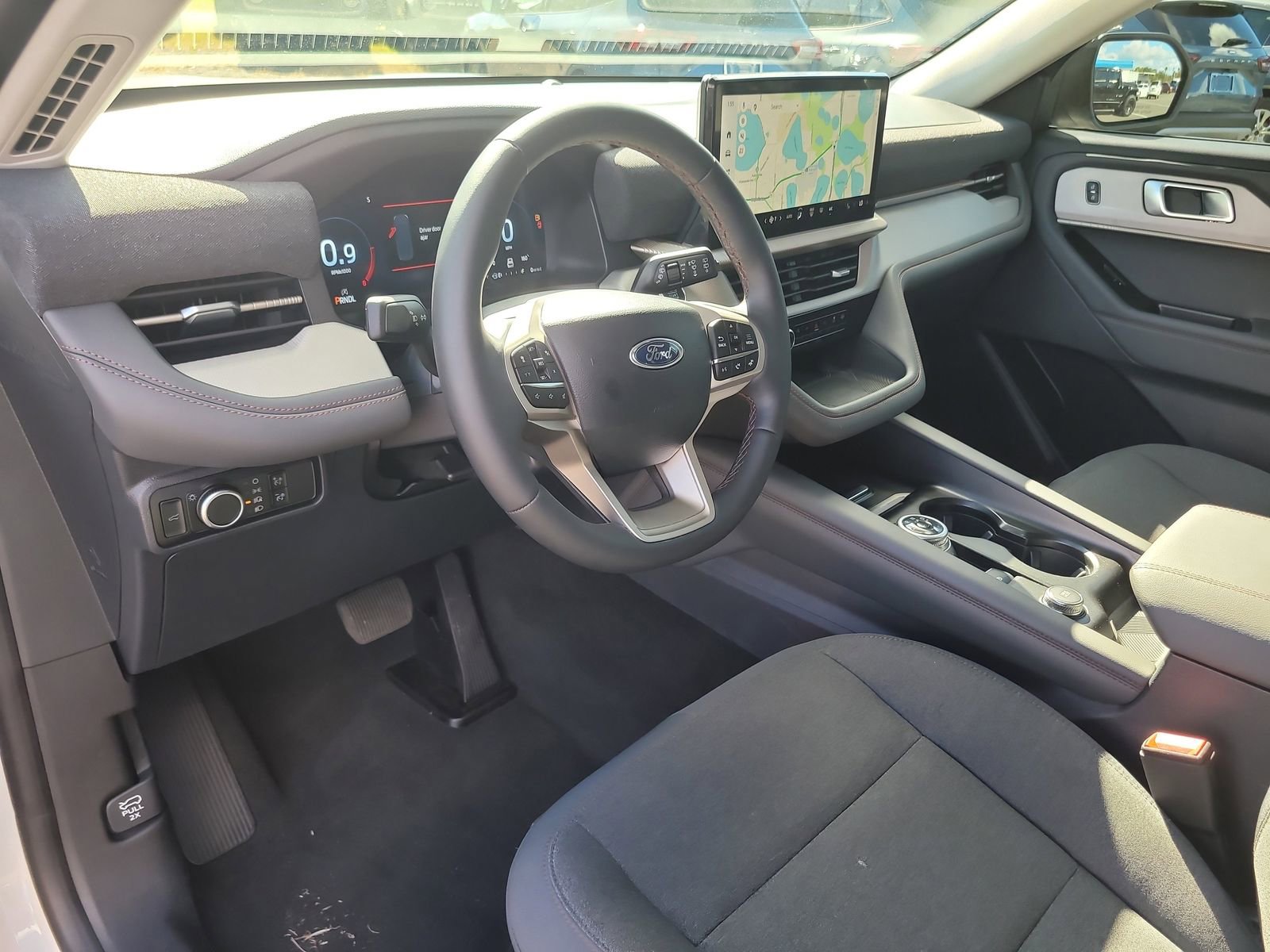 Certified 2025 Ford Explorer Active image 17