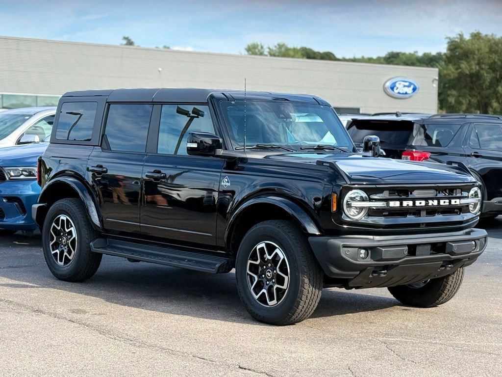 Certified 2025 Ford Bronco Outer Banks AWD/4WD image 32