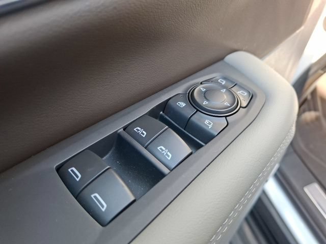 Used 2026 GMC Yukon Elevation w/ Elevation Premium Package AWD/4WD image 13