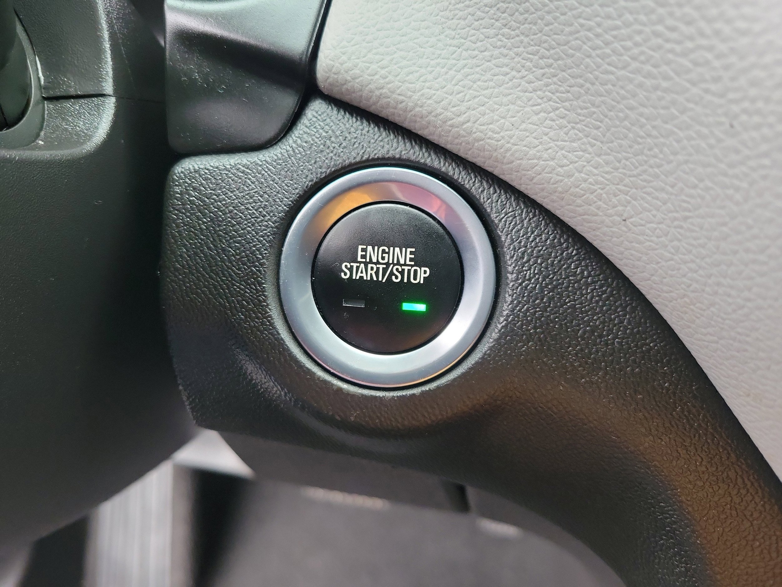 Used 2022 Chevrolet Equinox LT FWD image 22