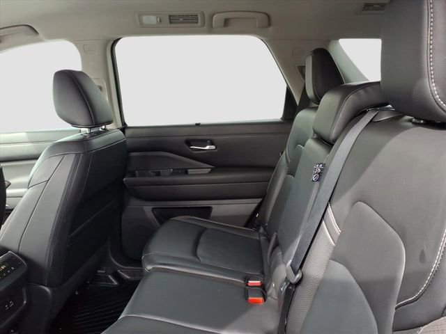 Used 2023 Nissan Pathfinder SL image 9