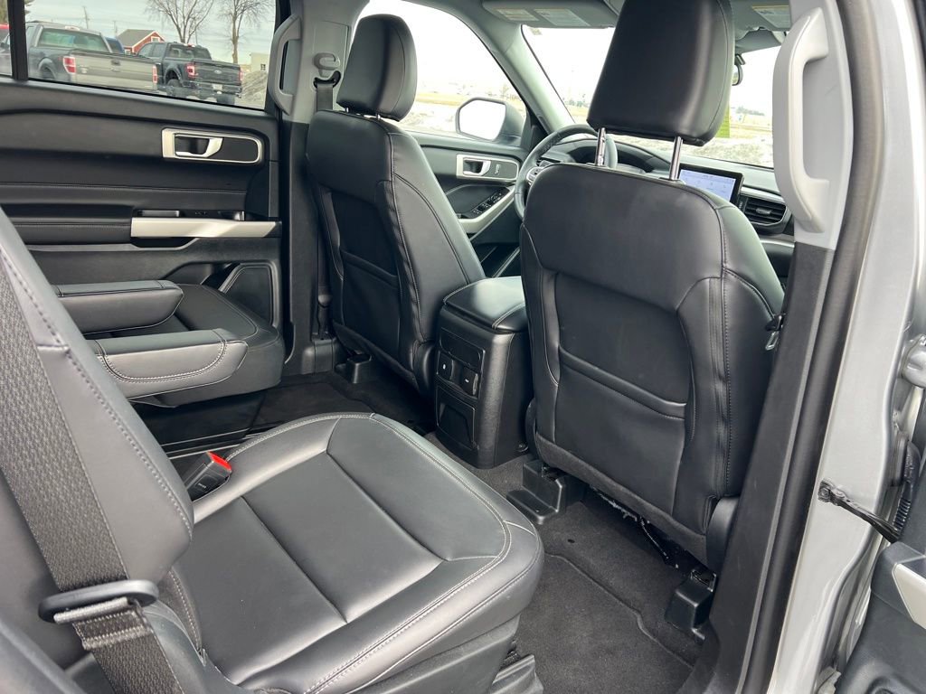 Certified 2023 Ford Explorer XLT w/ Equipment Group 202A image 34