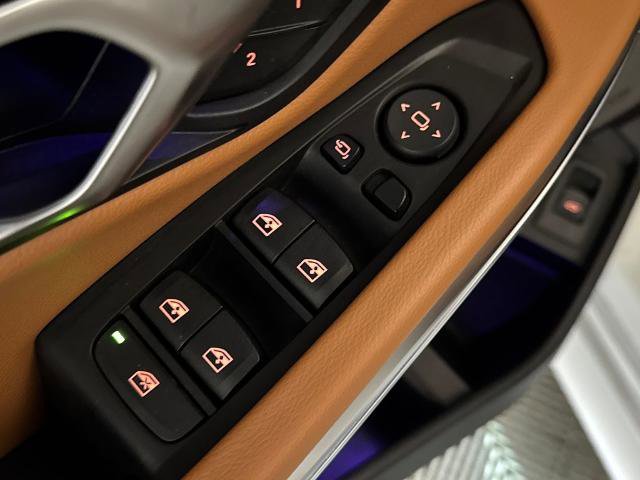 Used 2021 BMW 330i Sedan w/ M Sport Package image 17