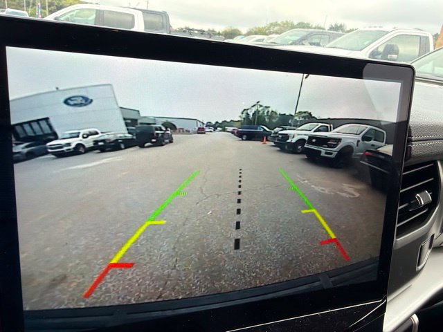 Certified 2023 Ford Expedition XLT RWD image 17