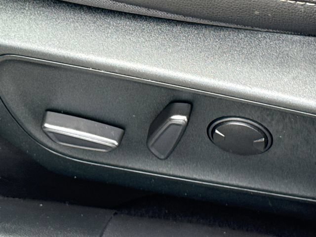 Certified 2022 Ford Escape Titanium w/ Titanium Elite Package FWD image 30