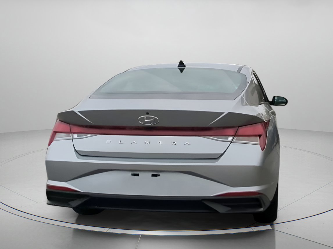 Used 2023 Hyundai Elantra SEL w/ Cargo Package image 17