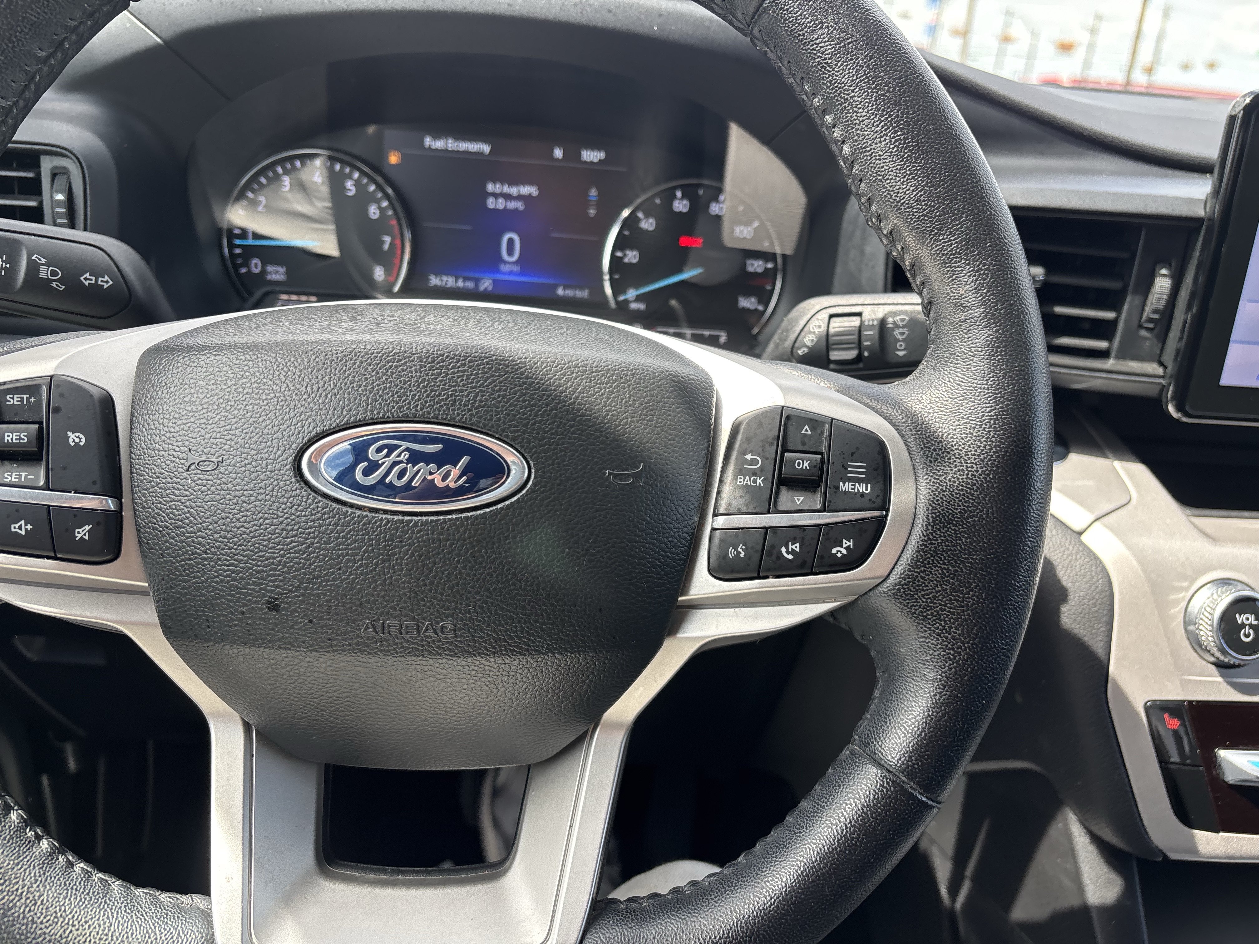 Certified 2023 Ford Explorer XLT RWD image 31