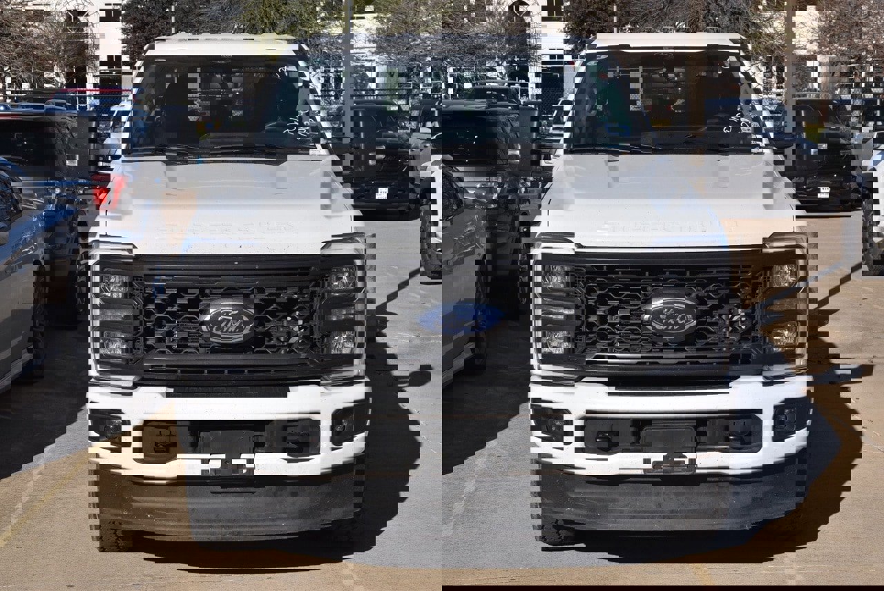 Certified 2024 Ford F250 XLT w/ XLT Premium Package image 9