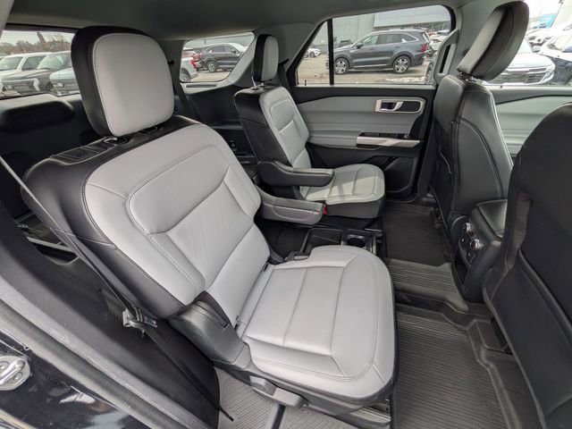 Certified 2021 Ford Explorer XLT w/ Equipment Group 202A AWD/4WD image 20