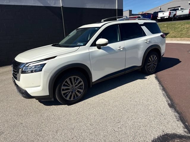Used 2024 Nissan Pathfinder SL w/ SL Premium Package AWD/4WD image 6