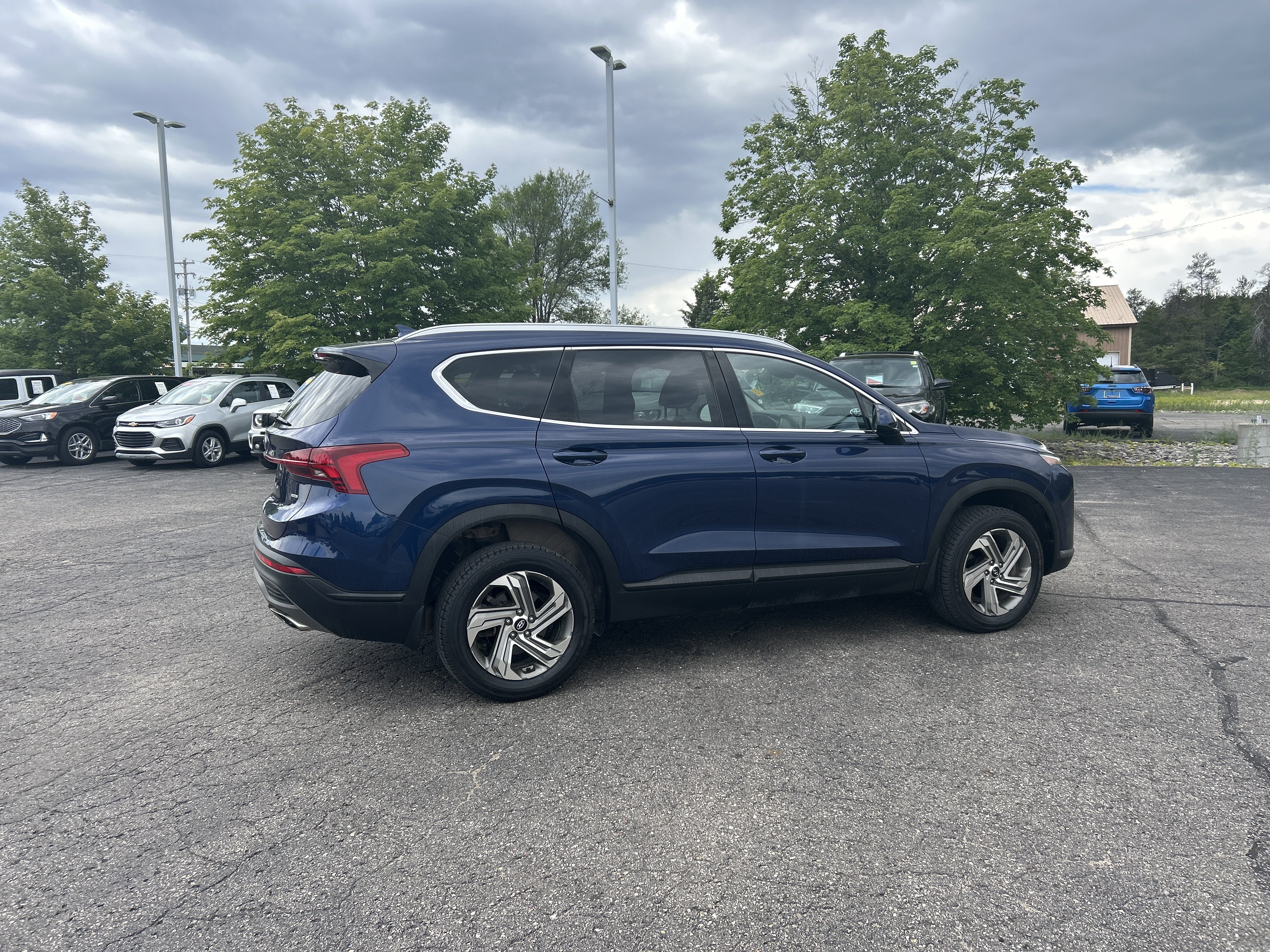 Used 2022 Hyundai Santa Fe SEL AWD/4WD image 4