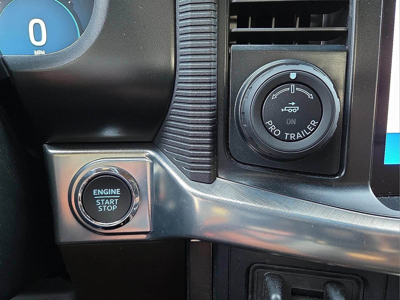 Certified 2025 Ford F150 King Ranch AWD/4WD image 18