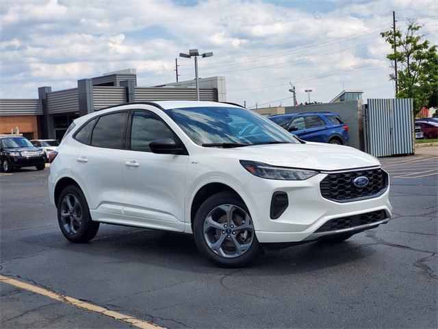 Certified 2024 Ford Escape ST-Line w/ Tech Pack #1 image 5