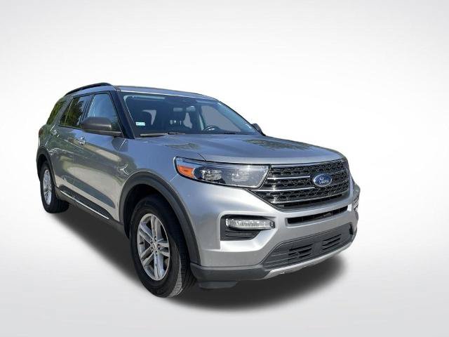 Certified 2023 Ford Explorer XLT w/ Equipment Group 202A RWD image 2