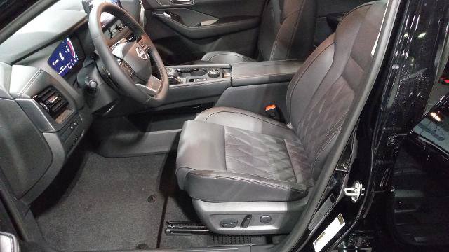 Used 2025 Nissan Rogue Platinum w/ Tech Package AWD/4WD image 20