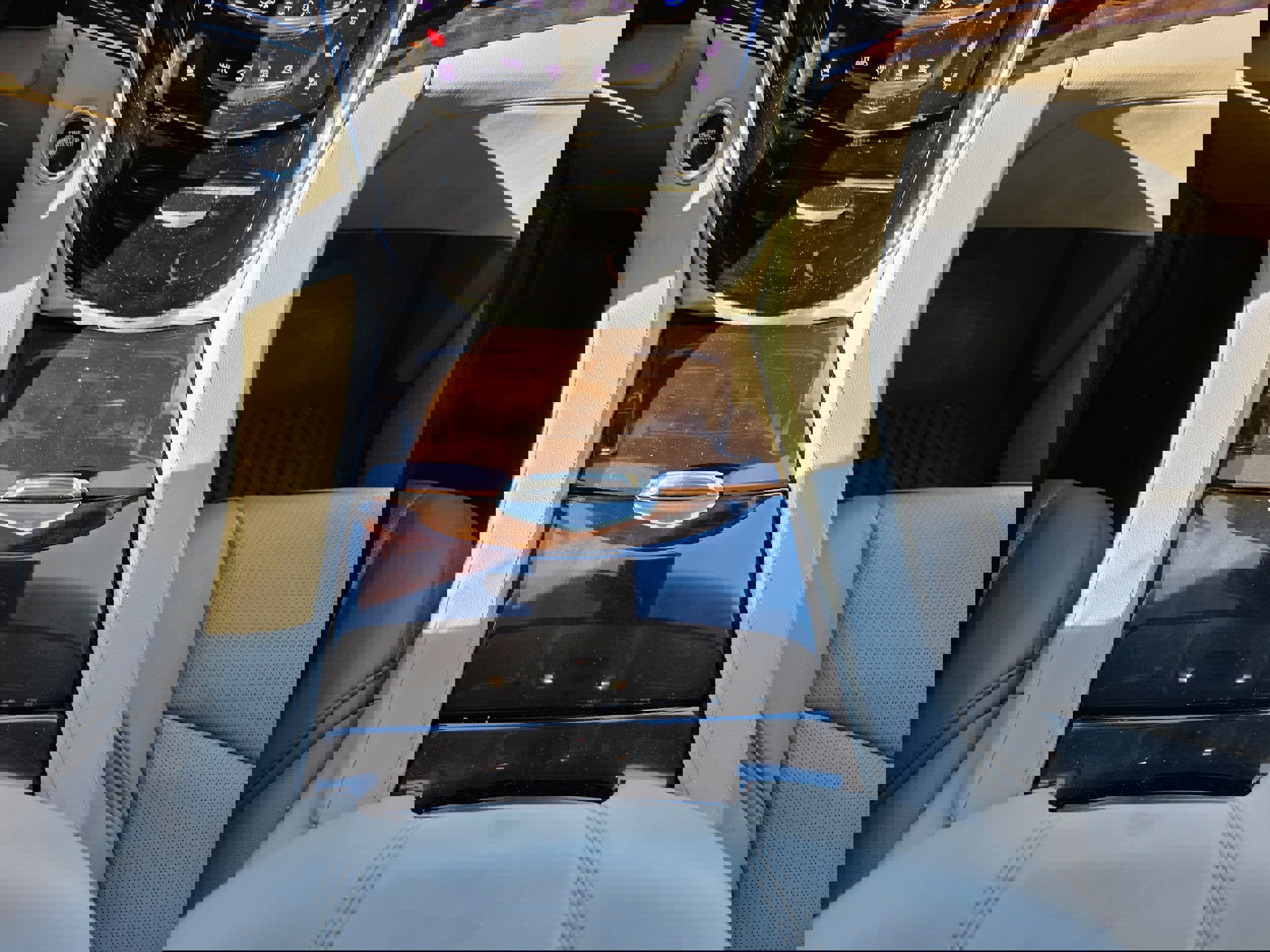 Used 2017 Cadillac Escalade Premium Luxury image 12