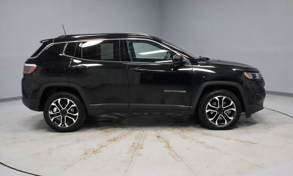 Used 2023 Jeep Compass Limited AWD/4WD image 6
