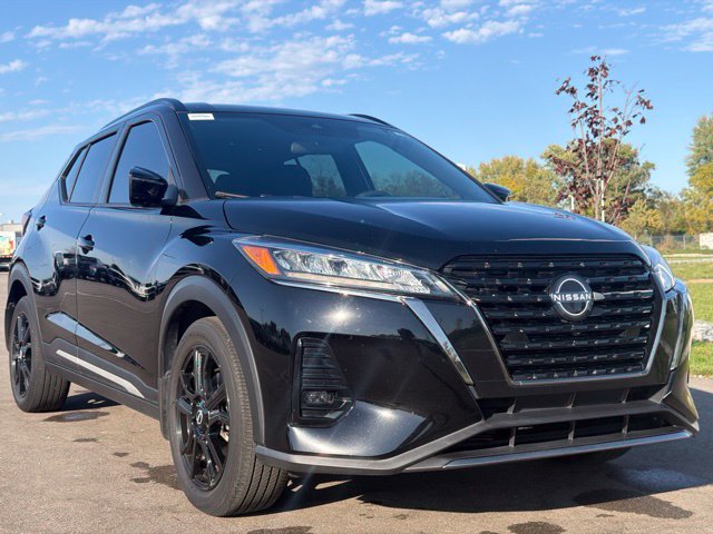 Used 2023 Nissan Kicks SR