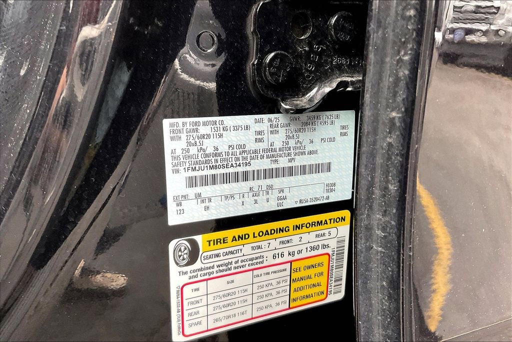 Certified 2025 Ford Expedition Platinum AWD/4WD image 32