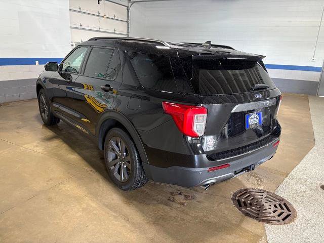 Certified 2023 Ford Explorer XLT w/ Equipment Group 202A AWD/4WD image 4