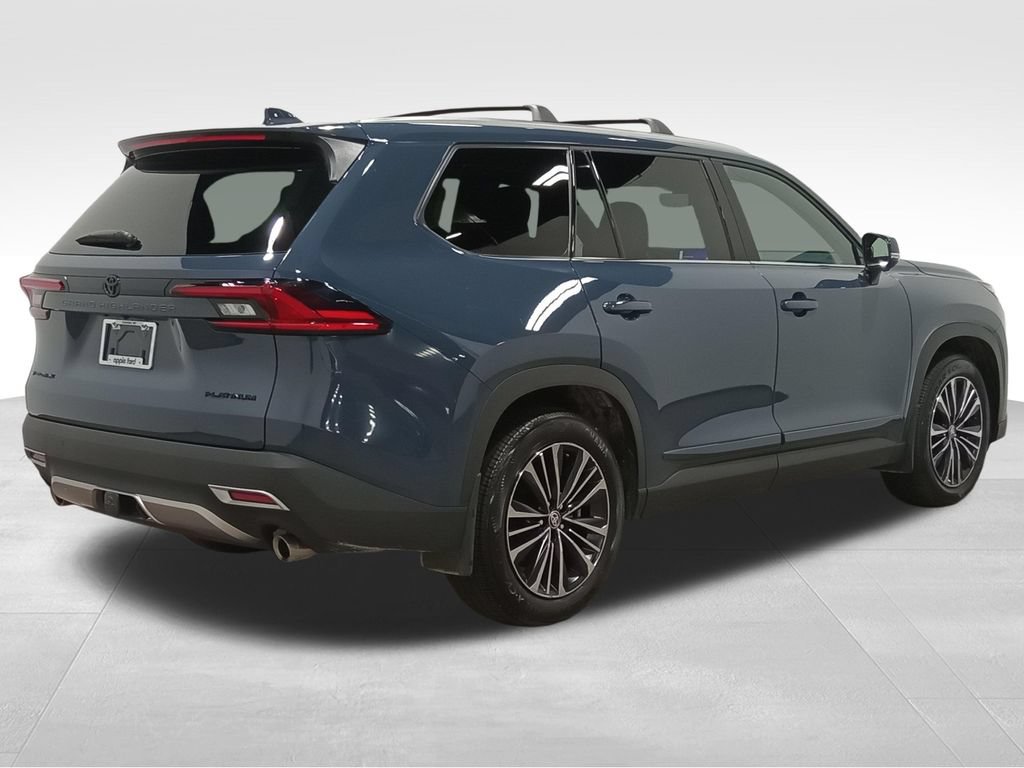 Used 2025 Toyota Grand Highlander AWD Hybrid image 3