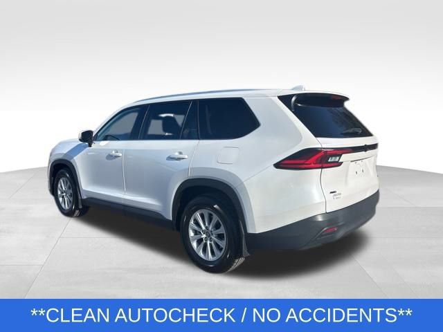 Used 2024 Toyota Grand Highlander XLE image 3