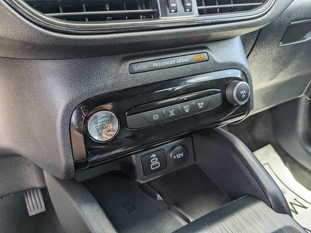 Certified 2025 Ford Escape ST-Line Elite AWD/4WD image 27
