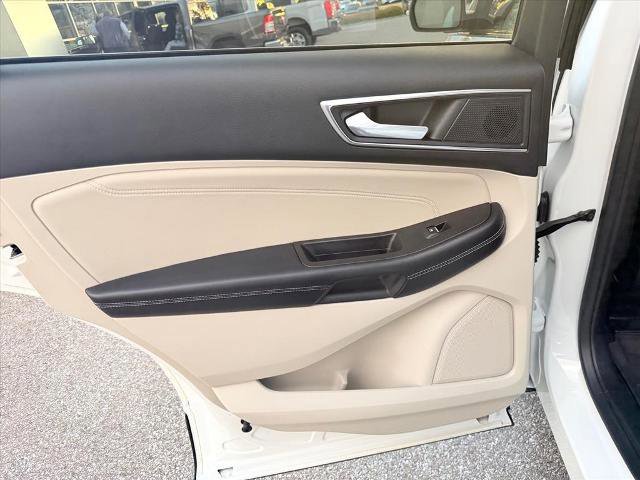 Certified 2022 Ford Edge Titanium w/ Equipment Group 301A image 33