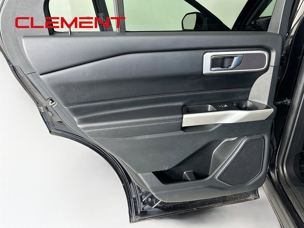 Certified 2022 Ford Explorer XLT w/ Equipment Group 202A image 30