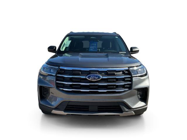 Certified 2025 Ford Explorer Active RWD image 2