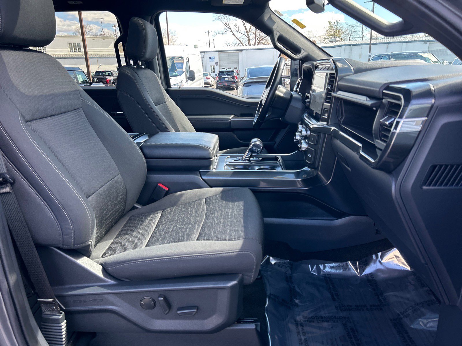 Certified 2022 Ford F150 XLT w/ Equipment Group 302A High image 18