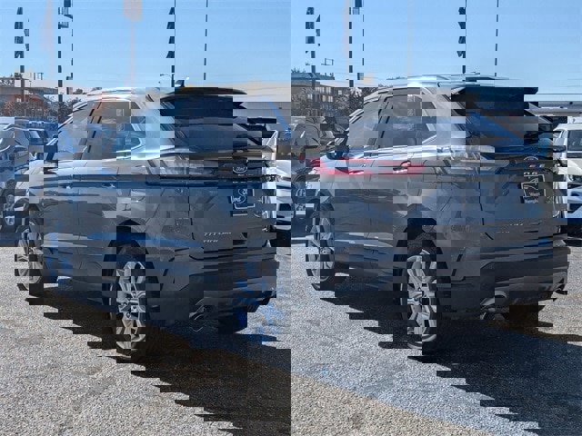 Certified 2023 Ford Edge Titanium image 3