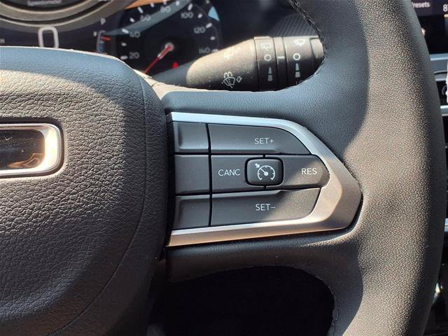 Used 2025 Jeep Compass Latitude w/ Altitude Special Edition AWD/4WD image 14