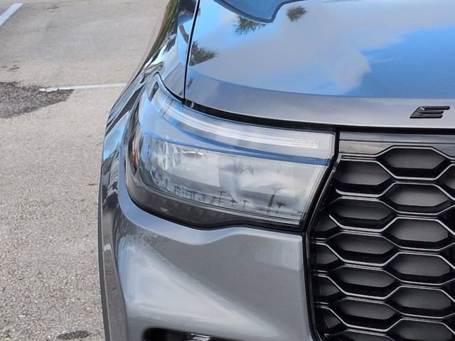 Certified 2025 Ford Explorer ST RWD image 10