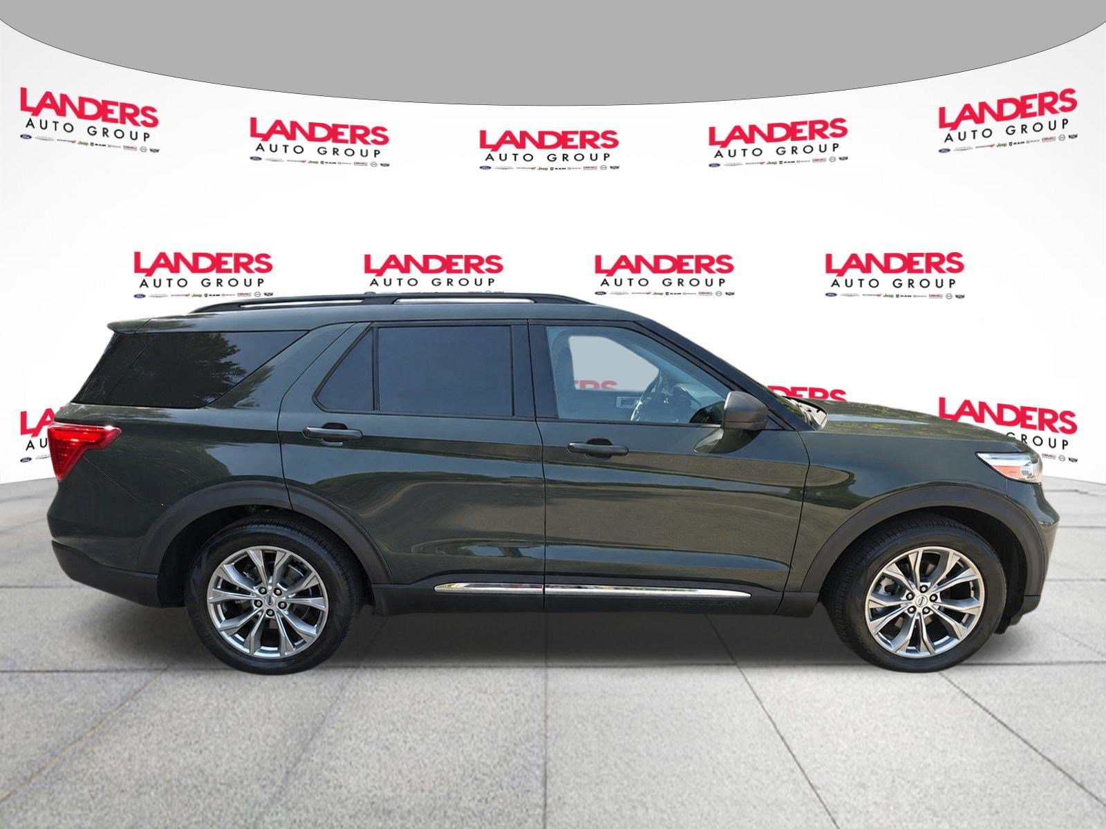 Certified 2023 Ford Explorer XLT w/ Equipment Group 202A RWD image 4